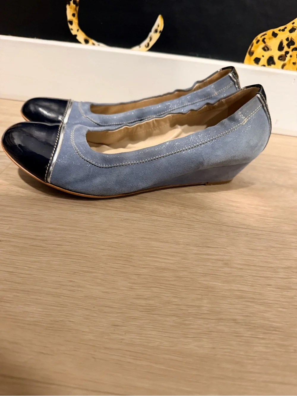 AGL Monika Two-Tone Blue Cap-Toe Wedge Flats size 9 made in Italy
